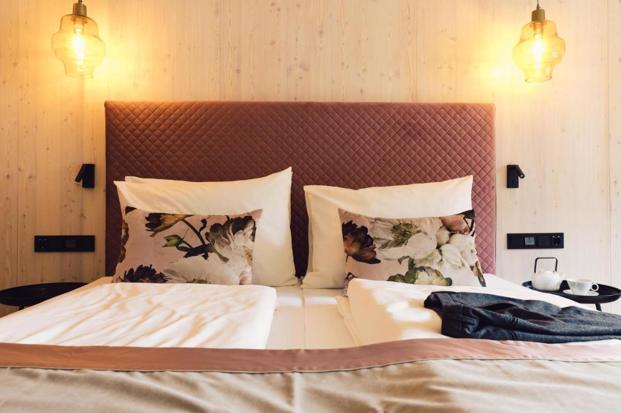 Hotel Jaegerhof Zams Eksteriør billede