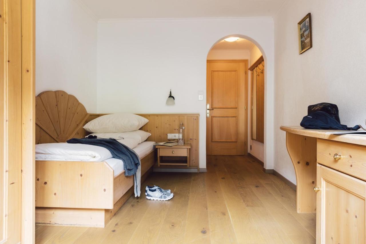 Hotel Jaegerhof Zams Eksteriør billede