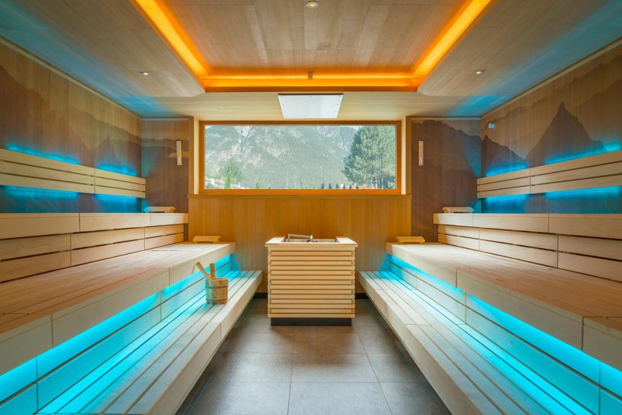 Hotel Jaegerhof Zams Eksteriør billede